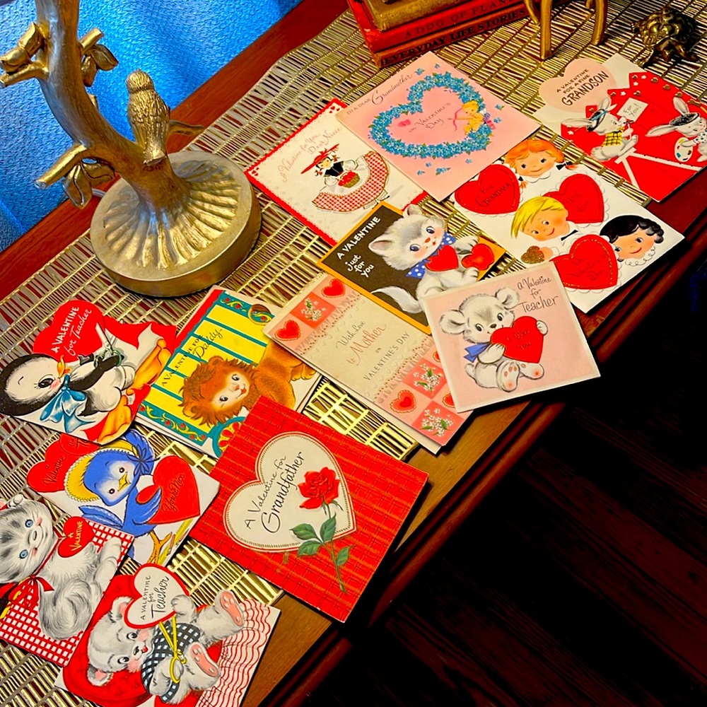 13 vintage Valentine cards